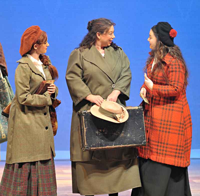 Stephanis Keilhaus, Beki Jenkins, Sophie ,